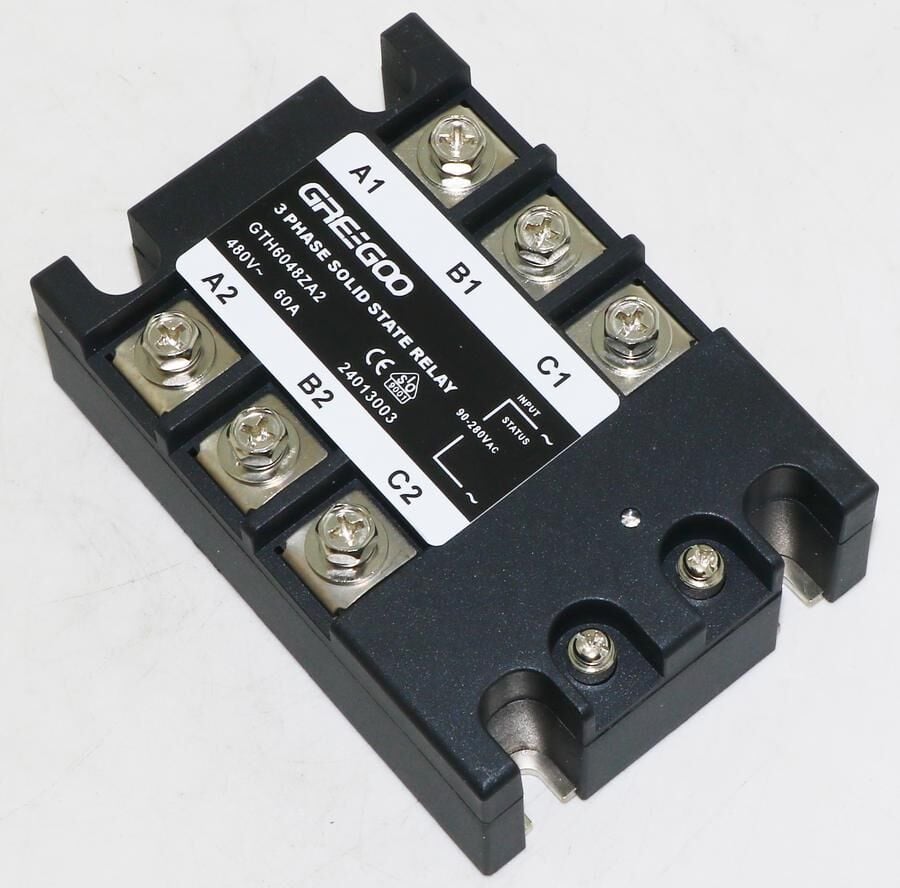 GTH6048ZA2 GTH Serisi 3 Fazlı Katı Hal Rölesi 60A 480VAC Sıfır Voltaj 90-250 VAC