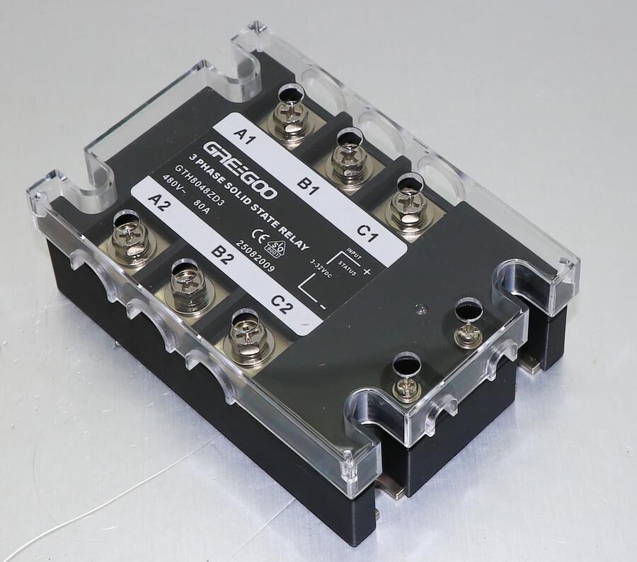 GTH8048ZD3 GTH Serisi 3 Fazlı Katı Hal Rölesi 80A 480VAC Sıfır Voltaj 4-32 VDC